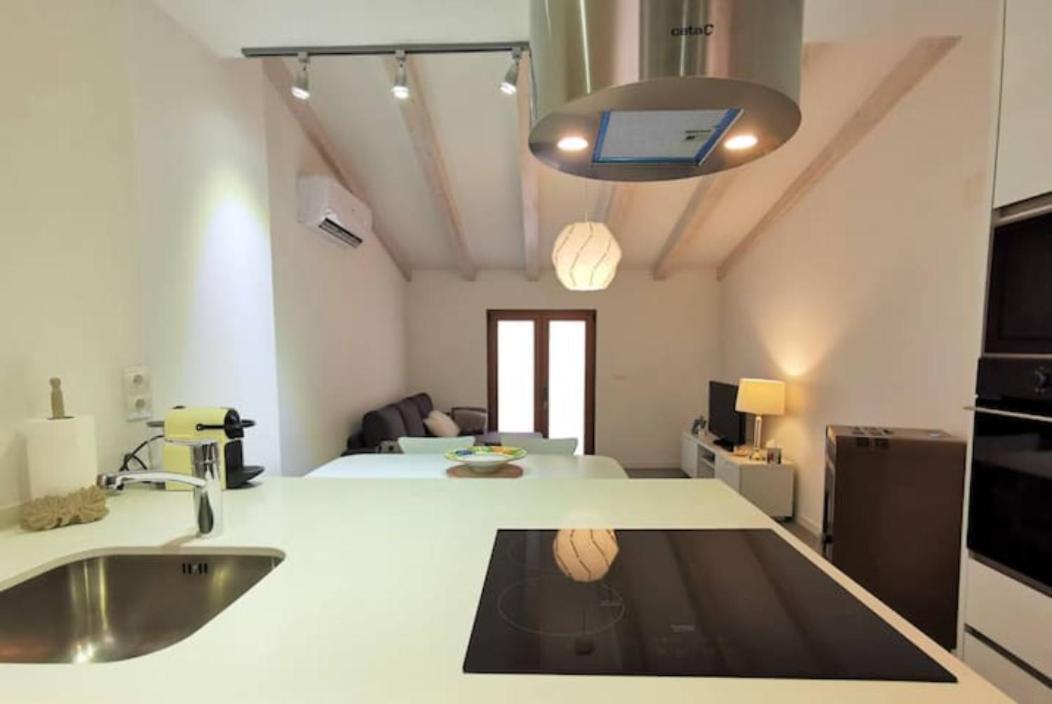New! Renovated House With Terrace In Cambrils Villa Buitenkant foto
